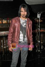 Dino Morea at Acid Factory promotional event in Mirador on 9th Sep 2009 (14).JPG